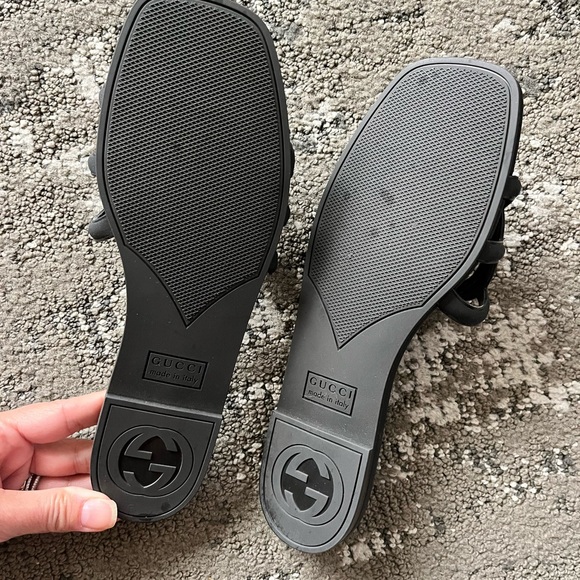 Authentic Gucci Black Slide Sandals with Embossed Logo - Picture 5 of 10